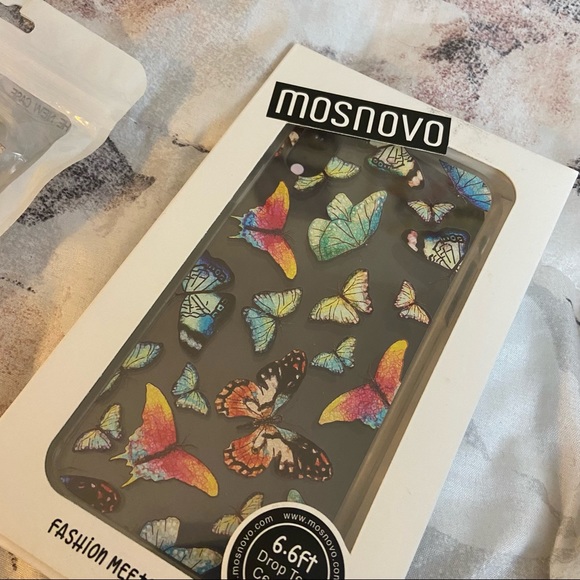 iPhone XR cases - Picture 3 of 3